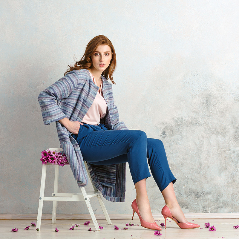 Travel Light: The Best Compact Accessories for Jet-Setting Women